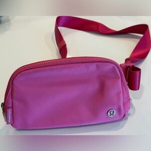 lululemon athletica Hot Pink Crossbody Belt Bag NEW condition